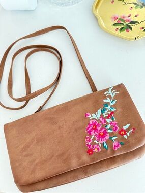 Vintage Embroidered Flowers Small Bag